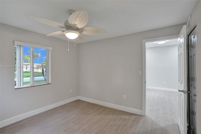 Building Photo - 3800 SW 58th Terrace