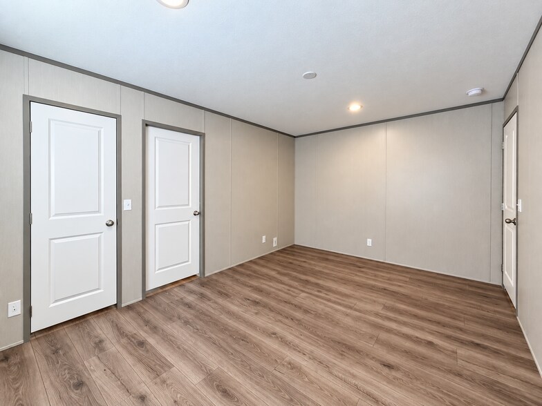 Building Photo - 123 Preston Dr