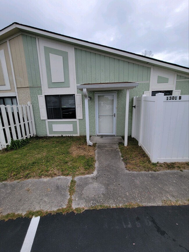 1301 Turkey Ridge Rd 1301 Turkey Ridge Rd Myrtle Beach SC 29575