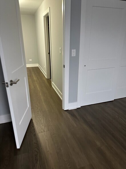 Building Photo - 921 Sunset Ridge Dr