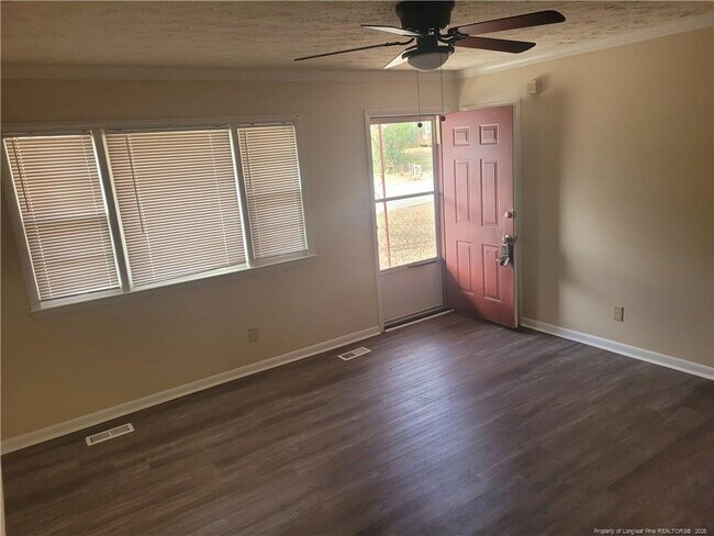 Building Photo - 1219 Chilton Dr