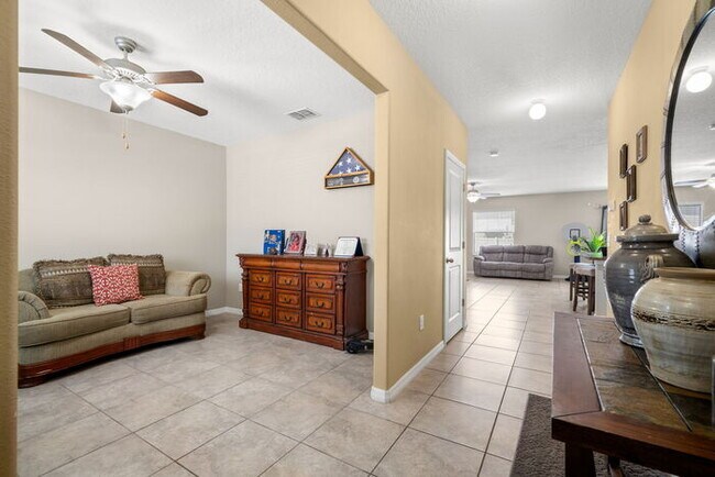 Building Photo - BEAUTIFUL Home For Rent in Cypress Creek!