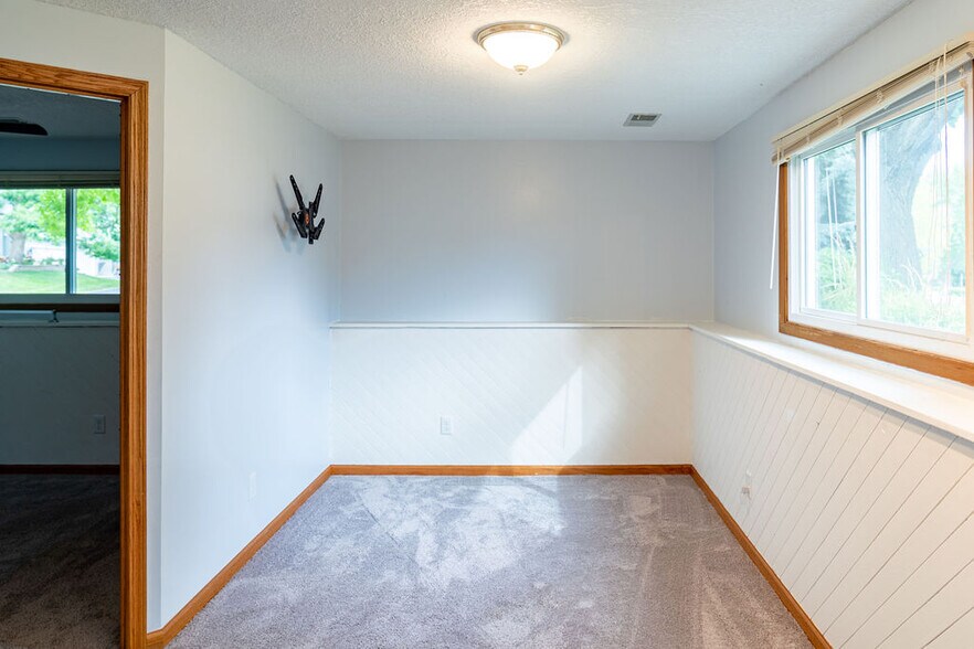 Lower living room (view 2) - 3535 156th St W