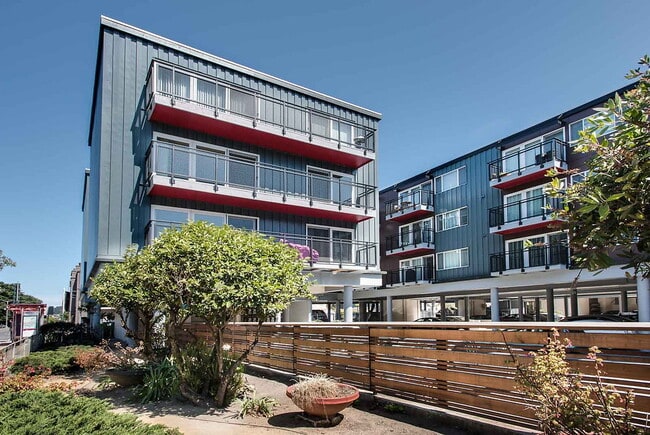 Building Photo - Park West