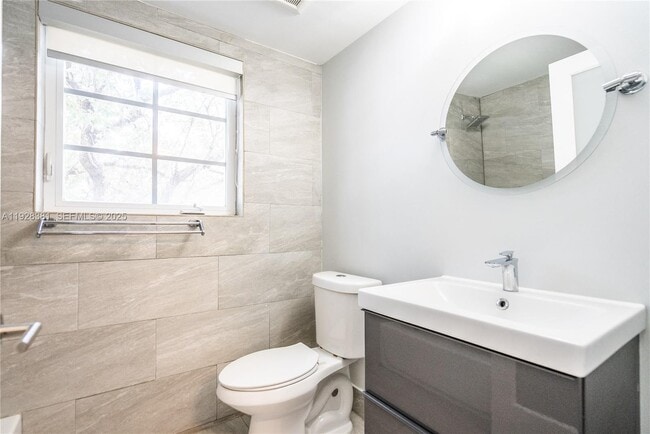 Building Photo - 331 85th St