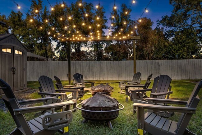 Building Photo - 713 1/2 Johnson Ave