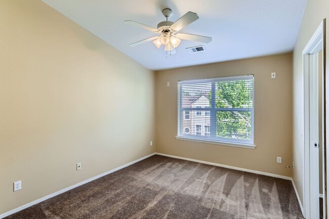 Building Photo - Elegant Forest Heights 3 bedroom, 3 bath Brownstone Home!