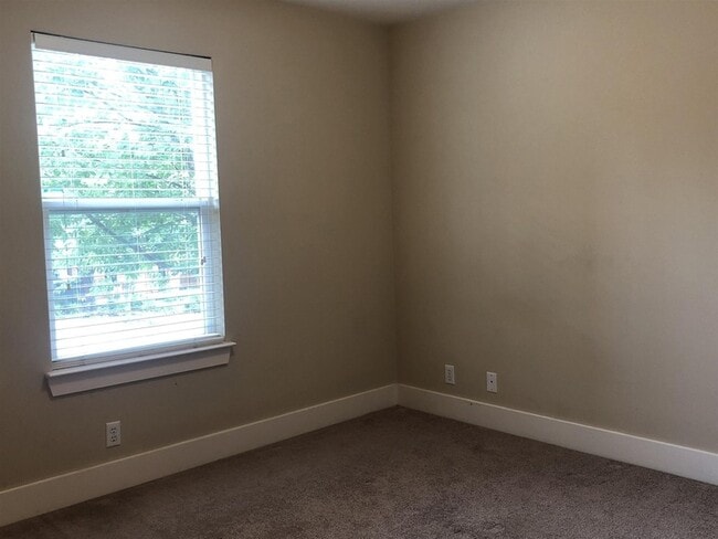 Building Photo - 3500 Steffisburg Dr