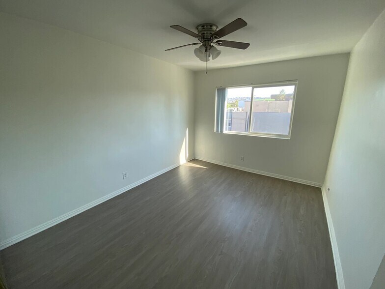 Building Photo - 5307 Sepulveda Blvd