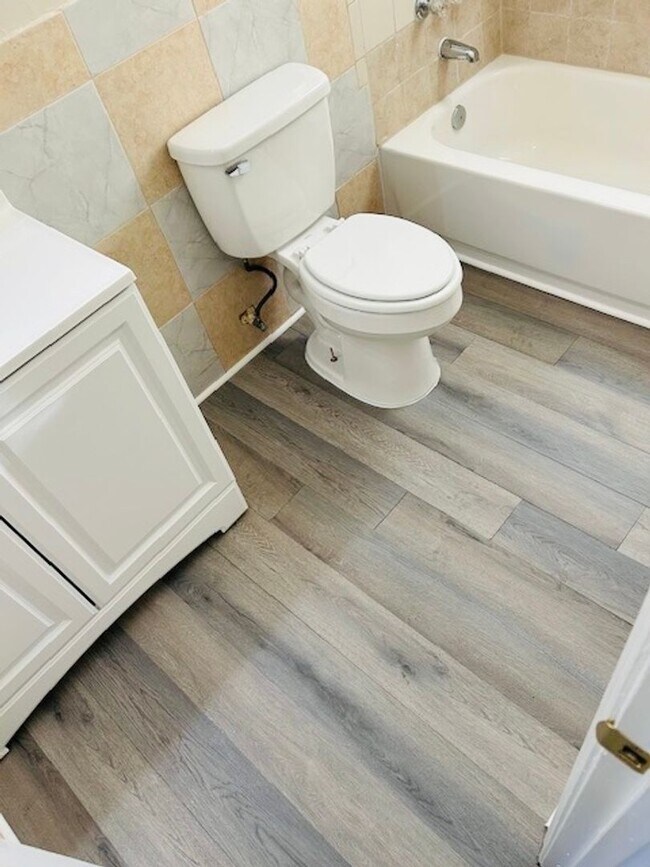 Building Photo - 3/1 House in Ft. Pierce