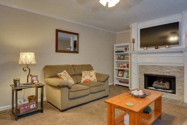 Primary Photo - 4740 Savannah Ln