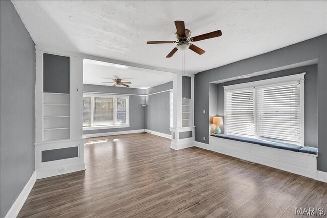 Building Photo - 221 Lebanon Ave