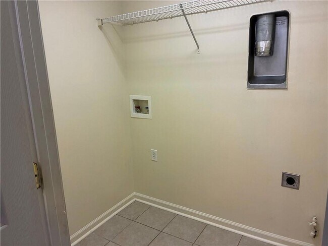 Building Photo - 2610 Gatewater Ct