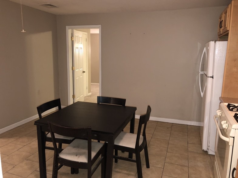 Building Photo - 272 Cleveland Ave