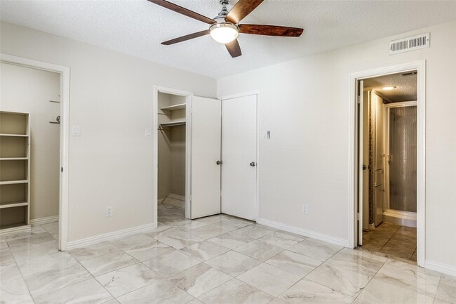 Building Photo - 5086 Matilda St