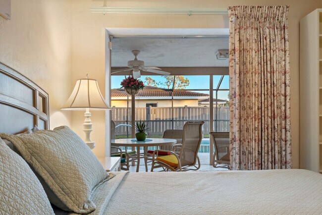 Building Photo - 7423 Dickens Dr