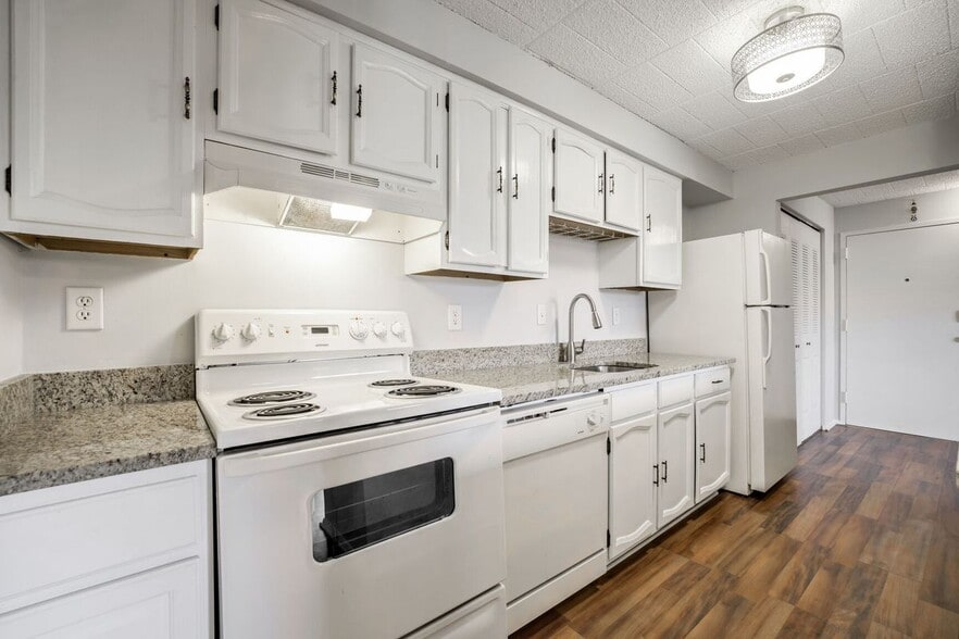 Building Photo - 997-C HEATHER RIDGE DR, 3C