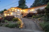 Building Photo - 2061 Woodside Dr