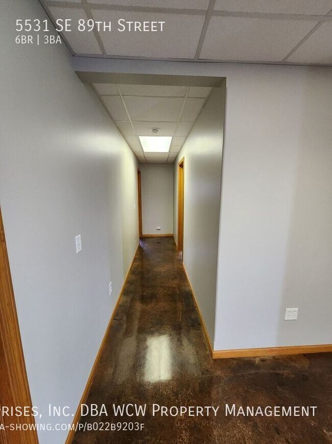 Building Photo - 5531 SE 89th St