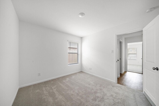 Building Photo - 27142 Breakaway Ln