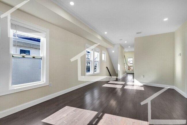 Building Photo - 43 Wright Ave