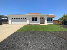 Building Photo - 586 Augusta Dr