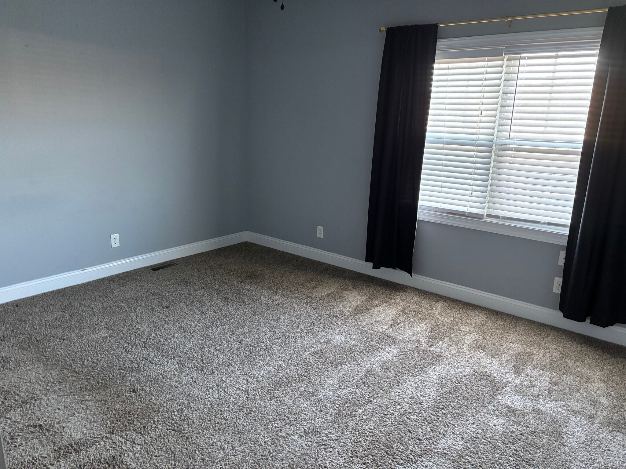 Main Bedroom(2) - 107 Portico St