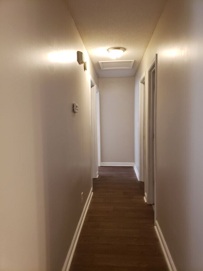 Building Photo - Coming Soon - 4 Bed, 2 Bth Split Level Home