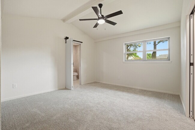 Building Photo - "Charming 4-Bed Oasis with Fireplace in Lubbock - 2 Full Baths & Spacious 2460 Sq Ft!"