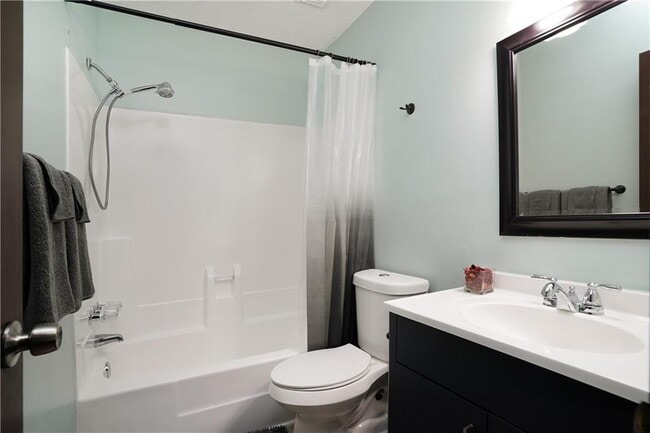 Building Photo - 5444 Glen Haven Dr