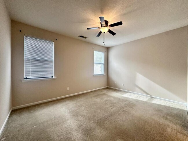 Building Photo - 4531 Hubbard Falls Dr