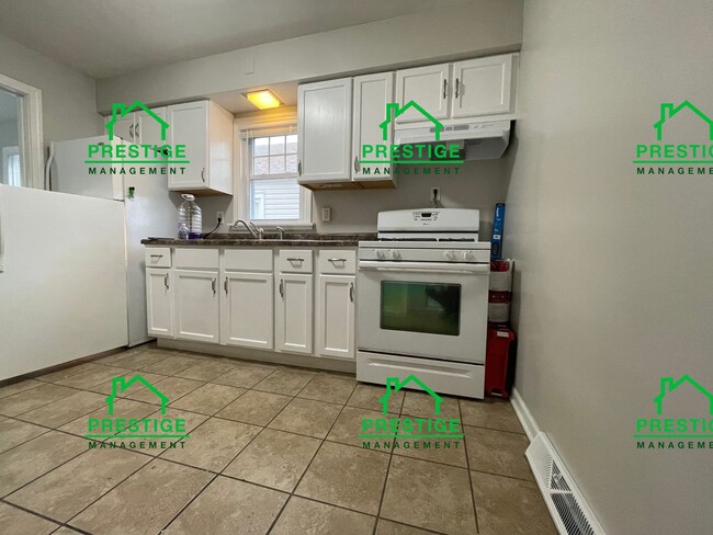Building Photo - 3 Bedroom House in Hammond