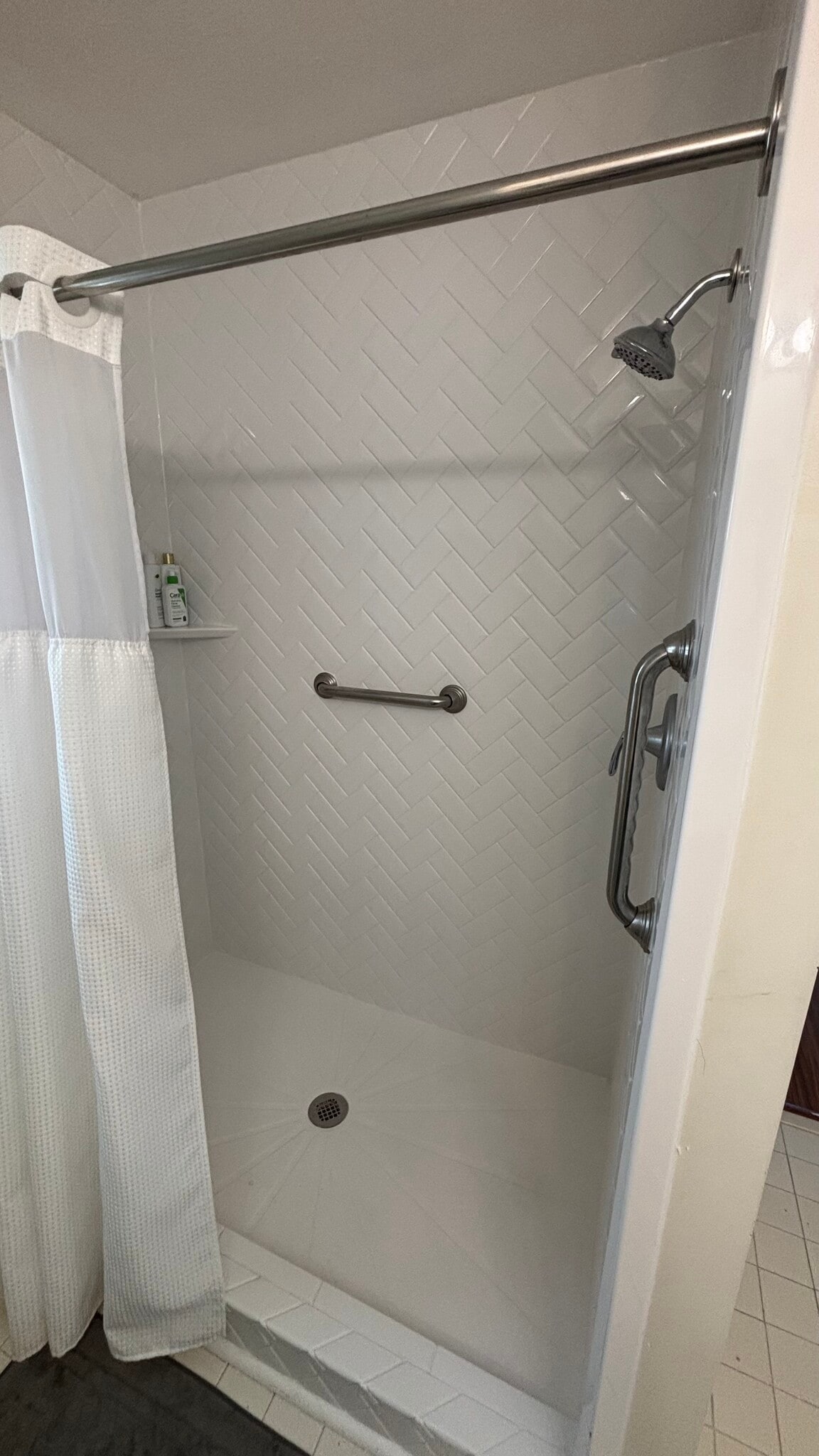 Building Photo - 9850 Costa Mesa Ln