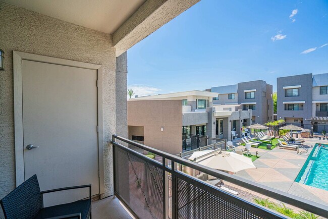 Building Photo - 6610 N 93rd Ave