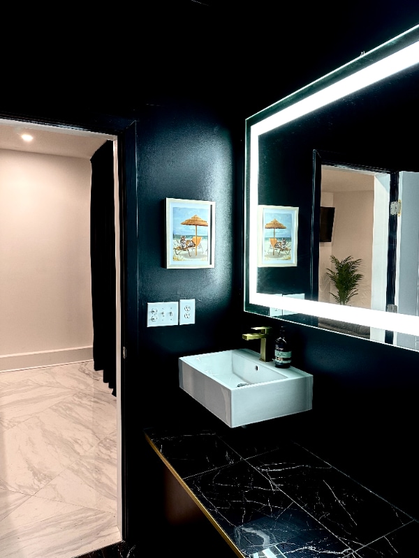 Building Photo - 323 Atherton St