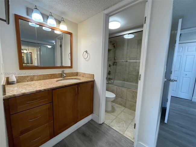 Building Photo - 9471 Evergreen Pl