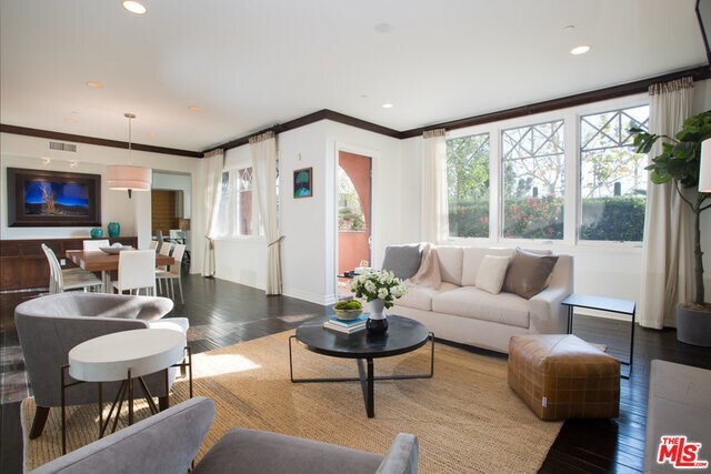 Building Photo - 6241 Crescent Park W