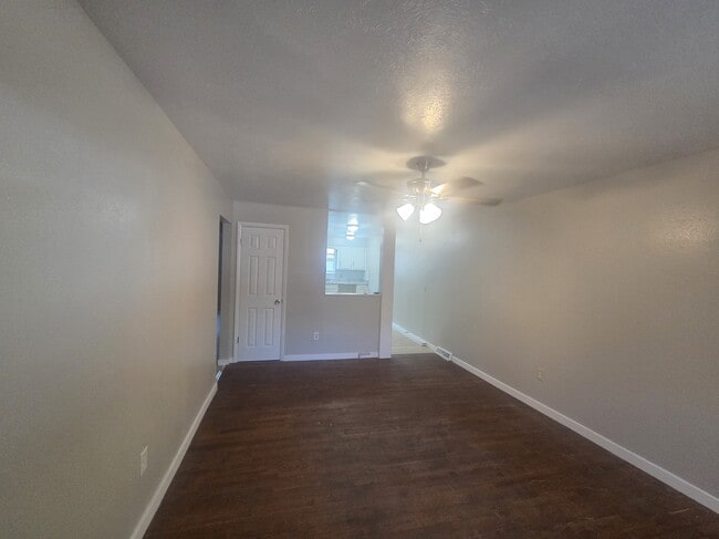 Primary Photo - 2034 S Barcliff Ave