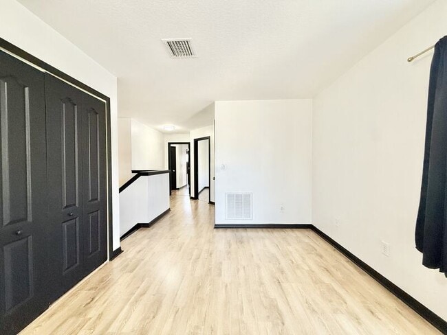 Building Photo - 4978 White Sanderling Ct