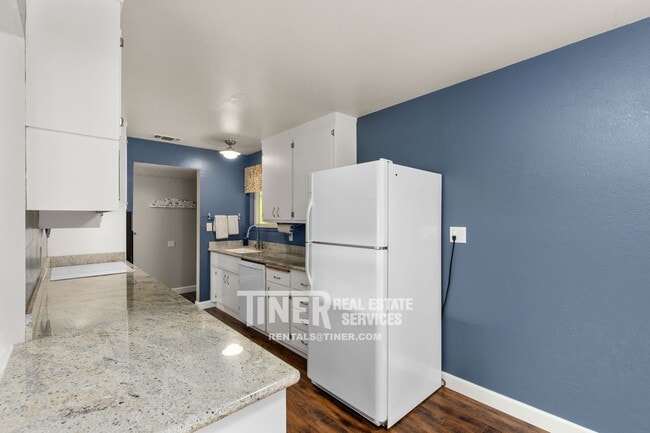 Building Photo - 3960 Annabelle Ave