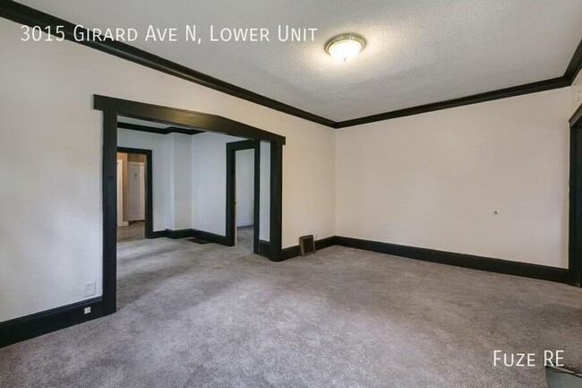 Building Photo - 3015 N Girard Ave