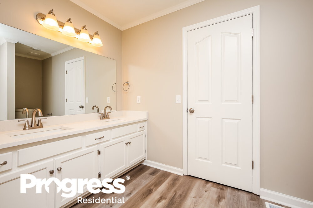 Building Photo - 417 St Francis Ave