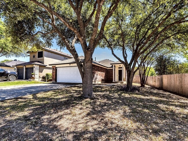 Building Photo - Cozy 3-Bedroom, 2-Bath Solar-Powered Home with New Appliances & Fenced Backyard