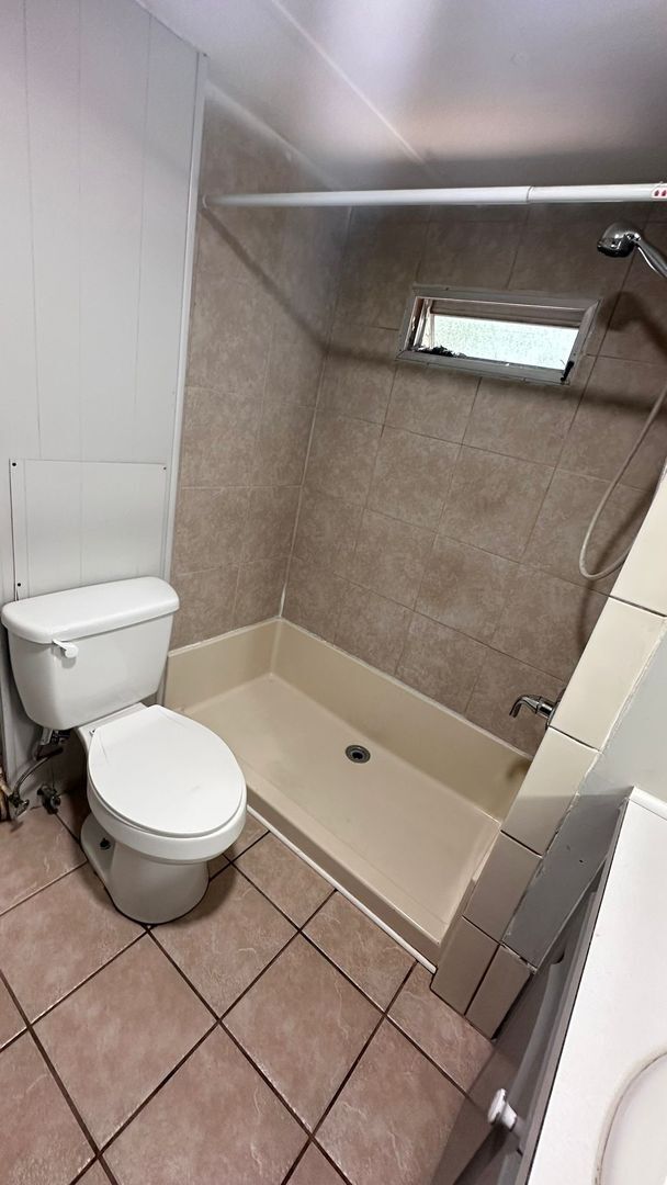 Building Photo - 882 Wolf Trail