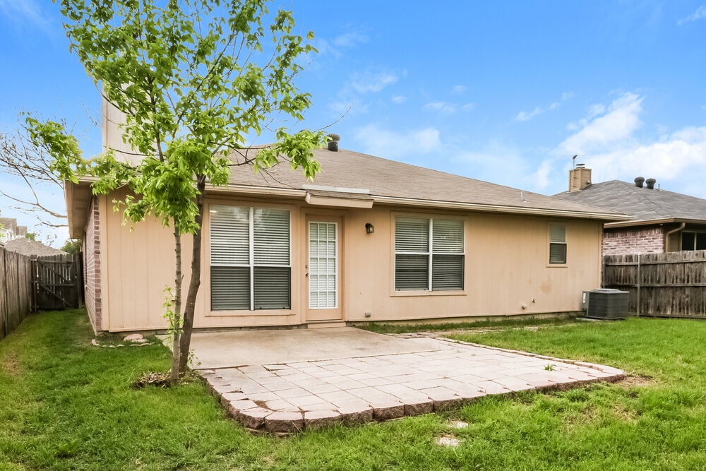 Building Photo - 8060 Cannonwood Dr