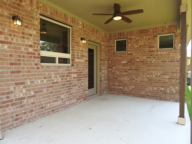 Building Photo - 2532 Bowen St