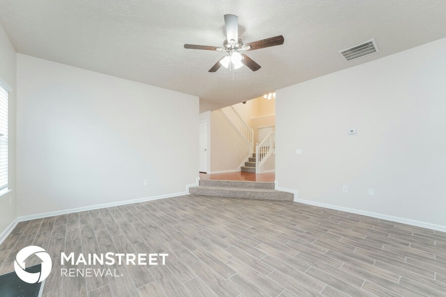 Building Photo - 15 Emerson Trail