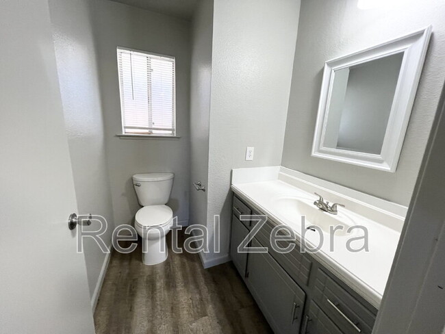 Building Photo - 1728 I St