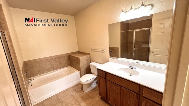 Building Photo - *****Half off First Months Rent *****2 Bed...