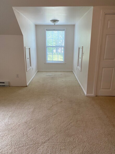 Alcove 2, office - 95 Mount Soma Blvd